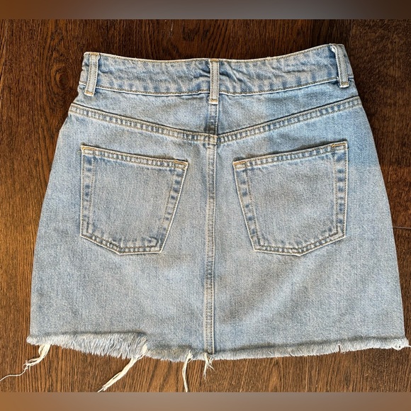 Jean denim mini skirt. Perfect for summer! Light blue. - Picture 4 of 4